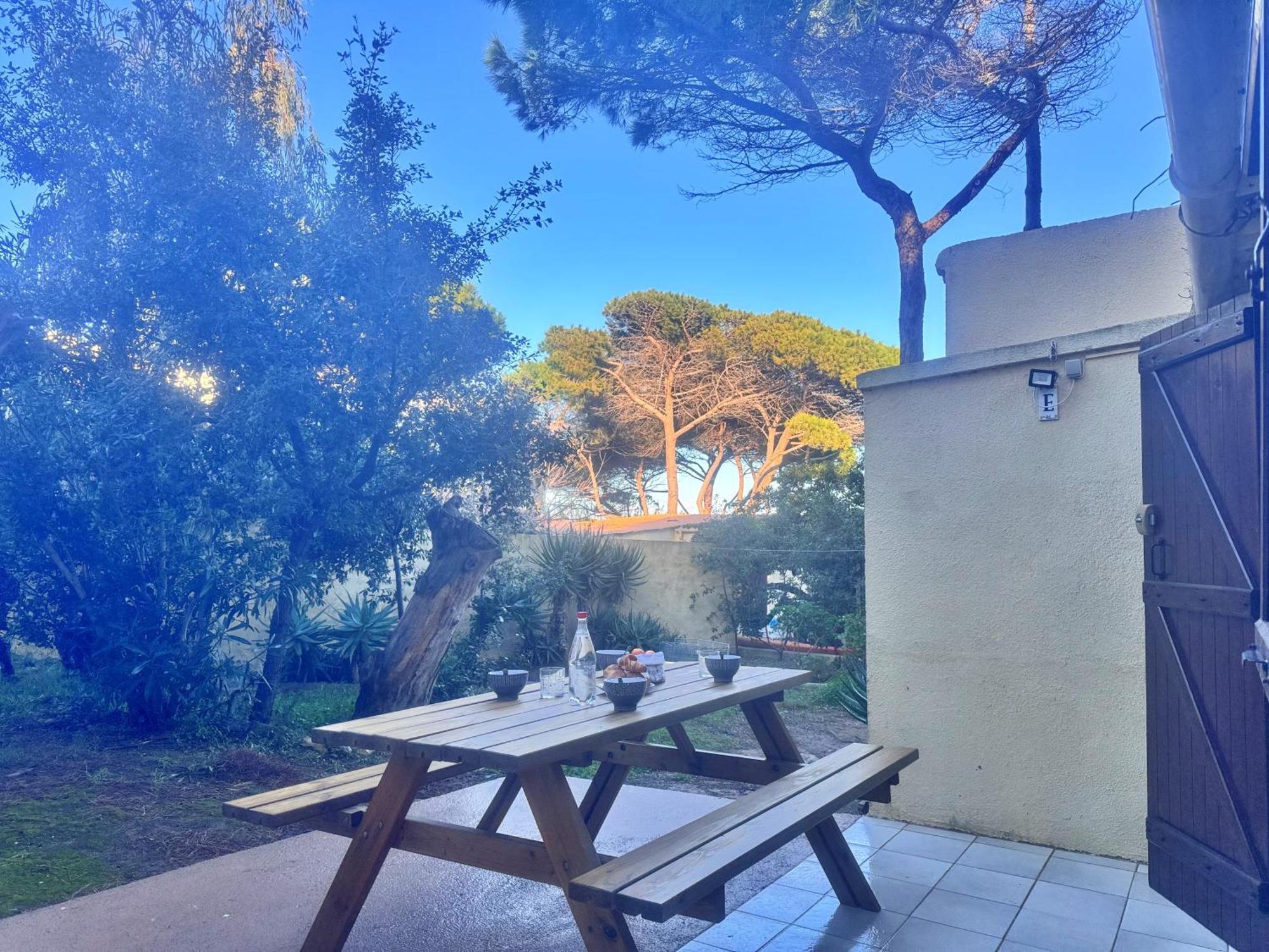 Les Pieds Dans L'Eau T2 E Apartman Calvi  Kültér fotó